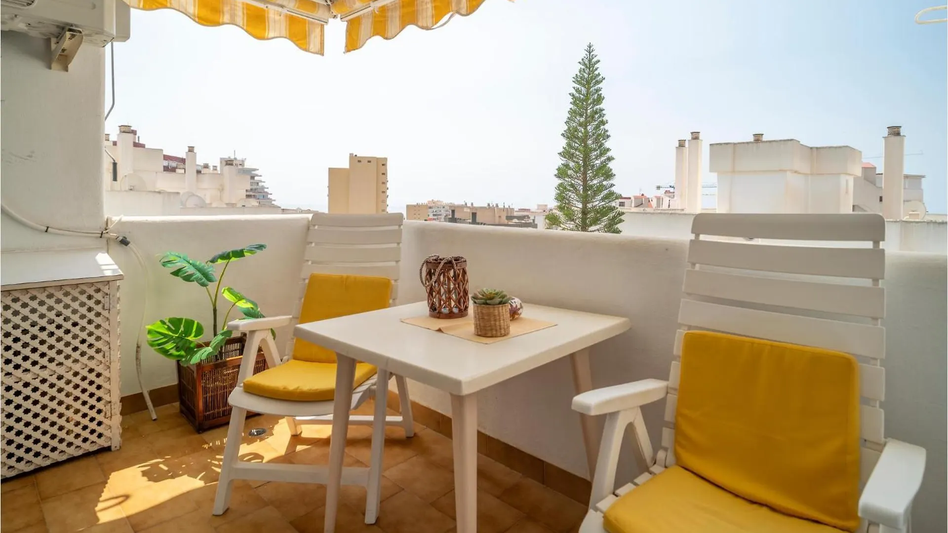 Stunning Apartment In 베날마데나코스타