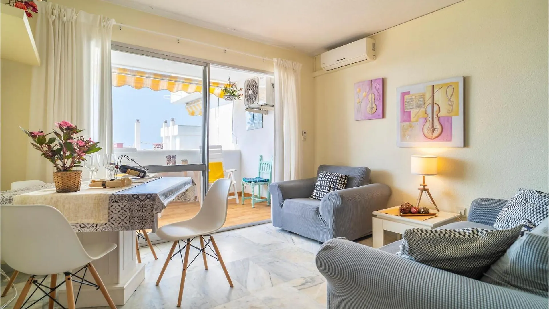 Stunning Apartment In 베날마데나코스타